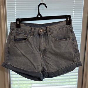 Womens Levi’s Rolled Up Blue Jean Shorts Size 30